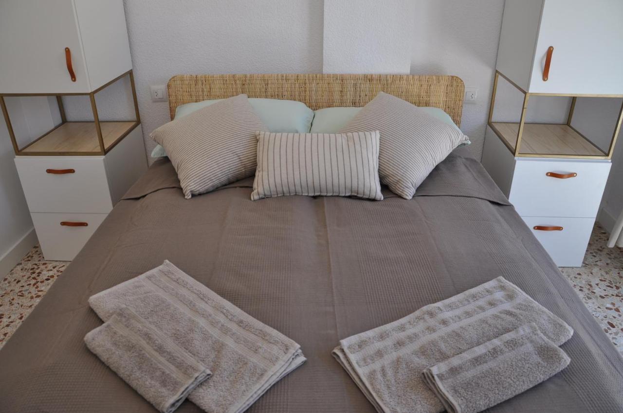 Apartamento Soleado Apartment Торевиеха Екстериор снимка
